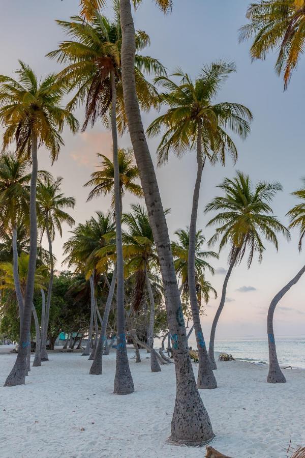 Nihaali Maldives Hotel Kudarikilu Exterior foto