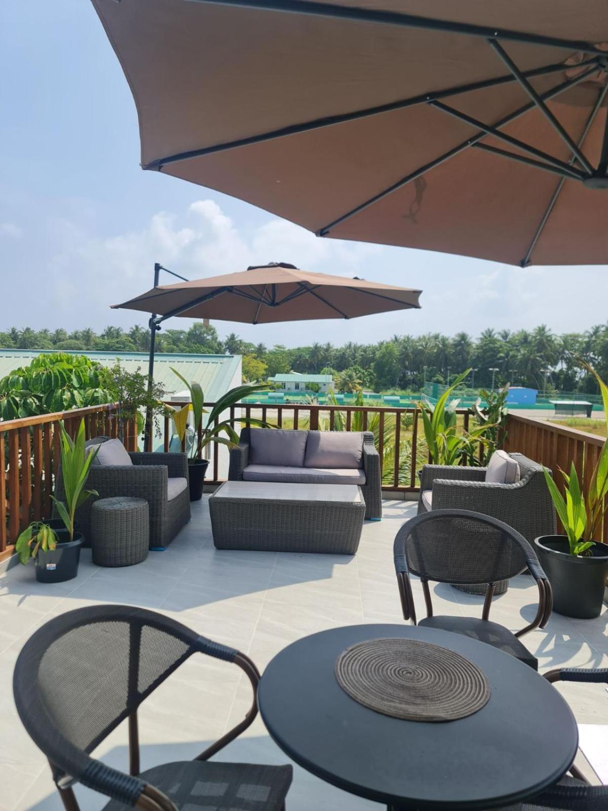 Nihaali Maldives Hotel Kudarikilu Exterior foto