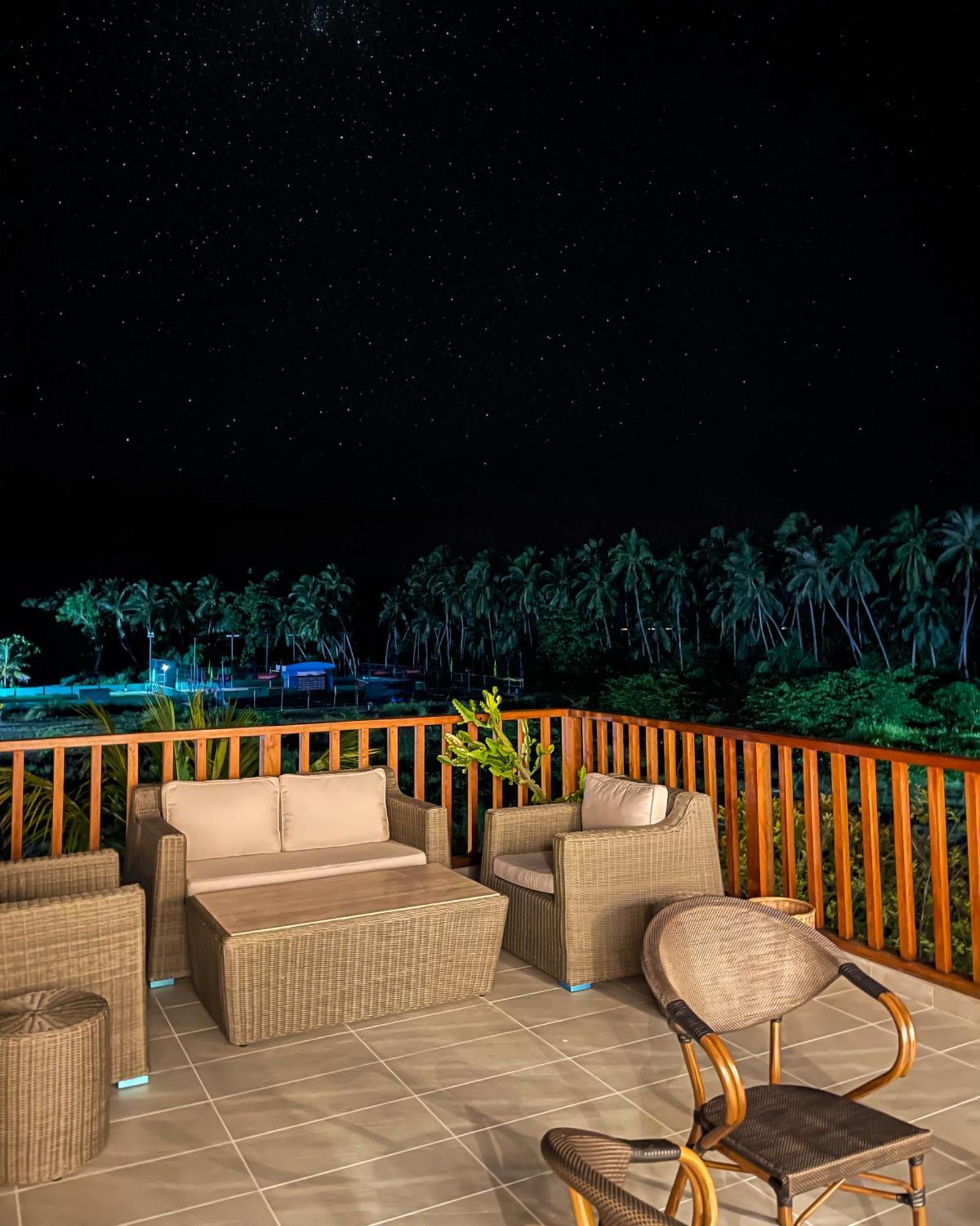 Nihaali Maldives Hotel Kudarikilu Exterior foto
